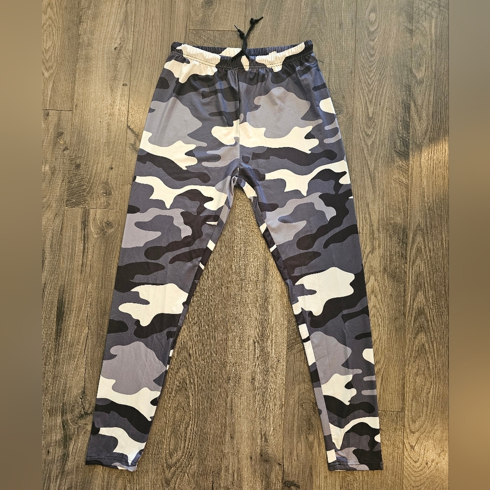 Women's SzM Black White Gray Camouflage Pants Weekend Casual‎ Drawstring Waist